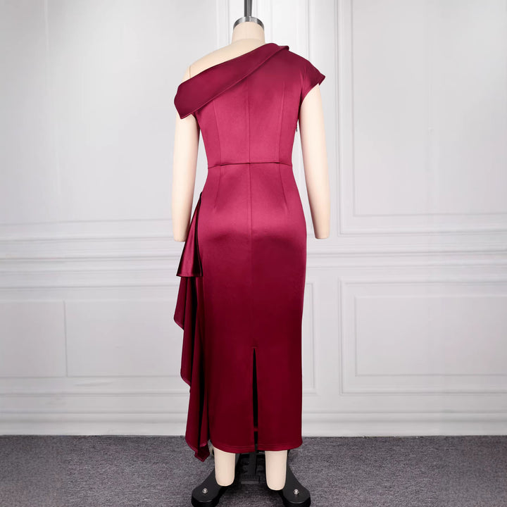 Damer elegant satin aftenkjole med asymmetrisk volangdetaljer Skovae