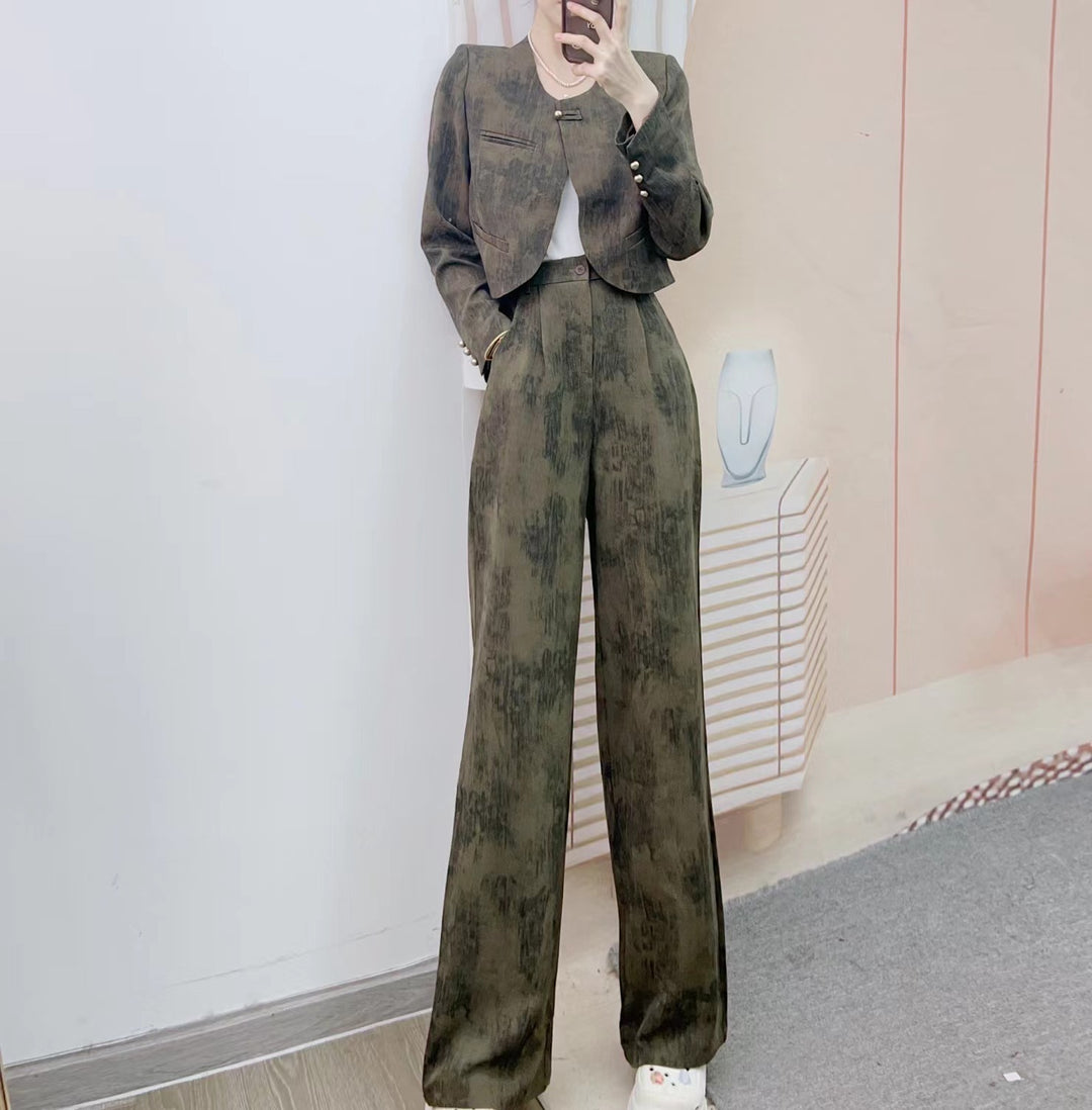 Dame Elegant Blazer-Bukser-Sæt med feminine detaljer og moderne look Stilla