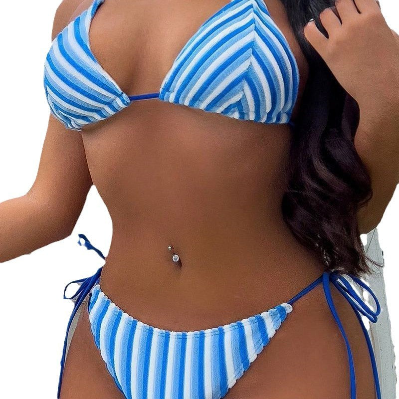 Dame Triangel-Bikini-Sæt med legende stribedesign og justerbare stropper Stilla