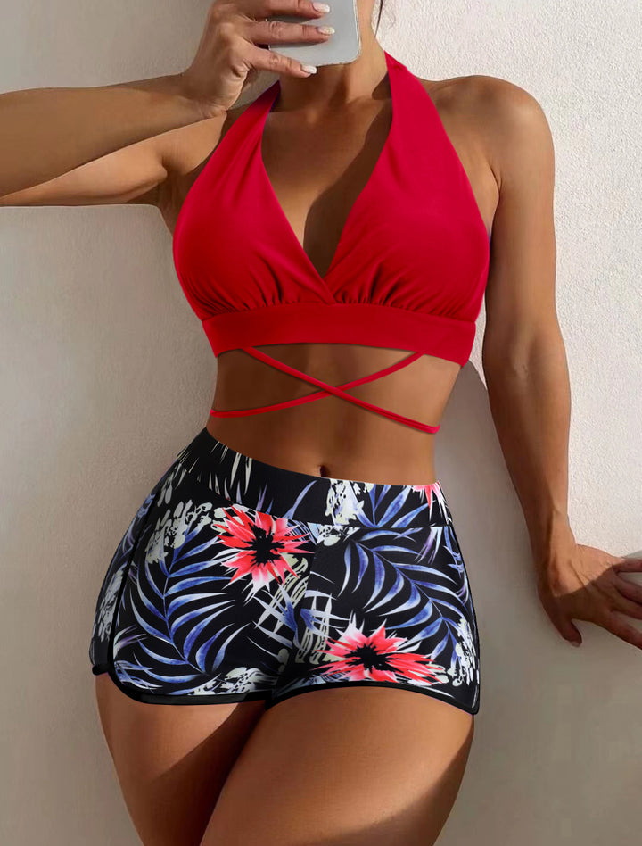 Dame Bikini-sæt med raffineret halterneck og moderigtige shorts Stilla