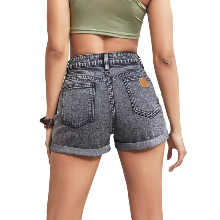 Dame mode Denim-shorts med stilfulde revnedetaljer og opsmøgte kanter Stilla