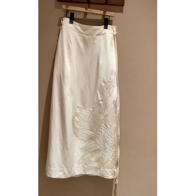Femme Broderet Satin Maxi-Nederdel Stilla