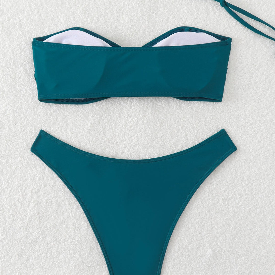 Dame Bandeau-bikini med dekorativt guld-detajle og høj bærekomfort Stilla
