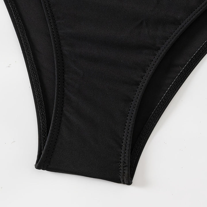 Damebadetøj med gennemsigtig nederdel og raffinerede cut-outs Stilla