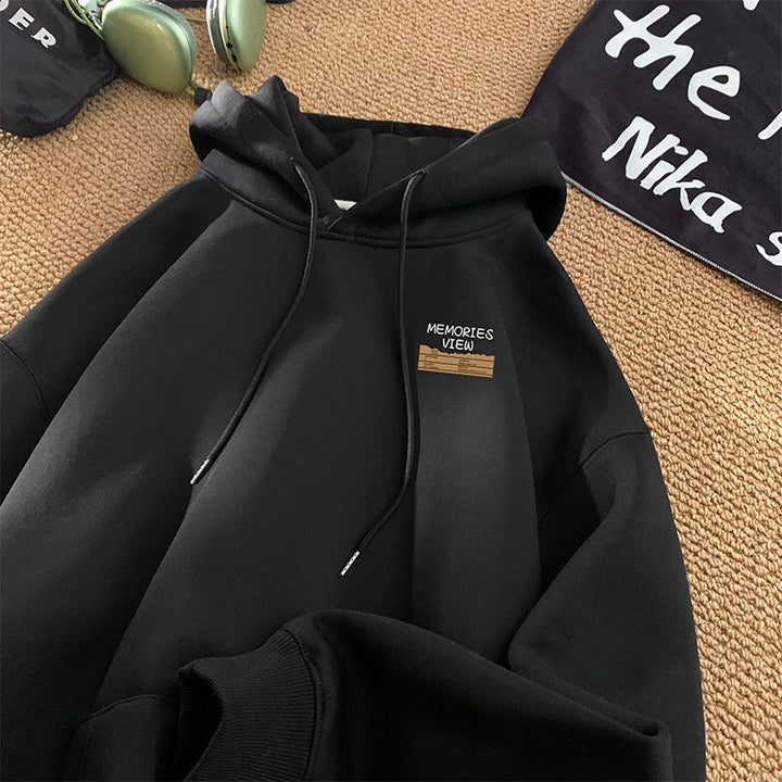 Kvinders hoodie med moderne branding og komfortabel pasform Skovae