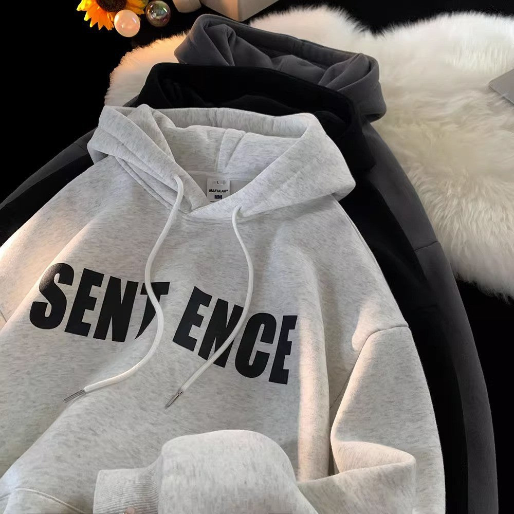 KVINDER HOOODIE MED IØJENFALDENDE SKRIFTTYPE OG CASUAL DESIGN Skovae