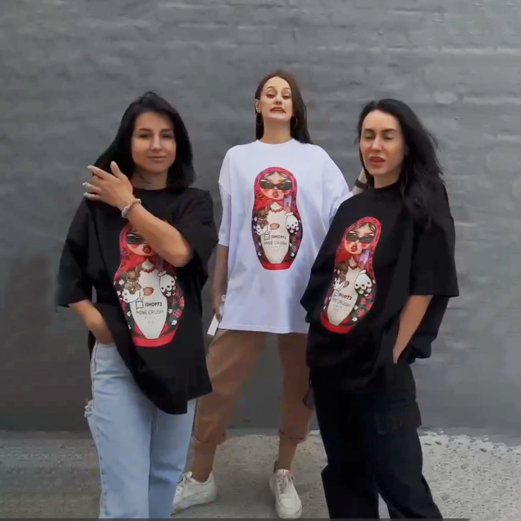 Kvindernes kreative oversized T-shirt med funky grafisk print Stilla