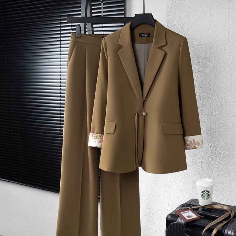 Damer elegant blazer ensemble med blomsterforing Stilla