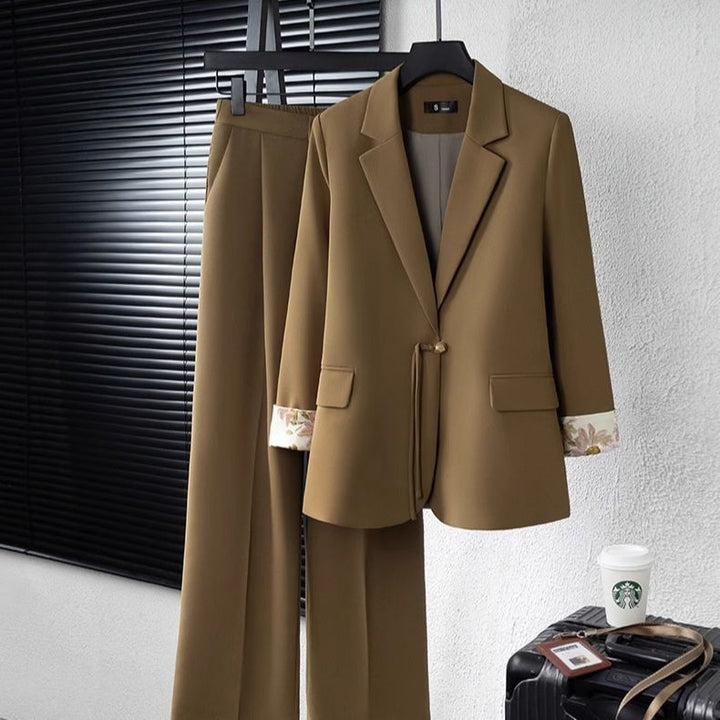 Damer elegant blazer ensemble med blomsterforing Stilla