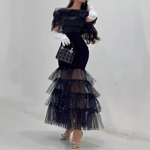 Dame Couture kjole med glitrende tyl lag og elegante ærmer Stilla