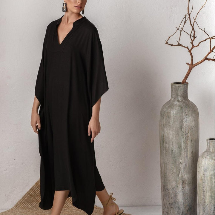 Dame elegant Kaftan med V-hals og bredt skårede ærmer Stilla