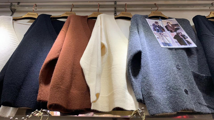 Kvindernes oversized cardigan med praktiske lommer og V-hals Stilla