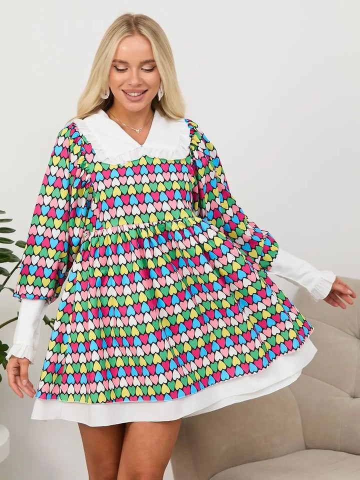 Dame minikjole med generøs krave og afslappet leopardprint Stilla