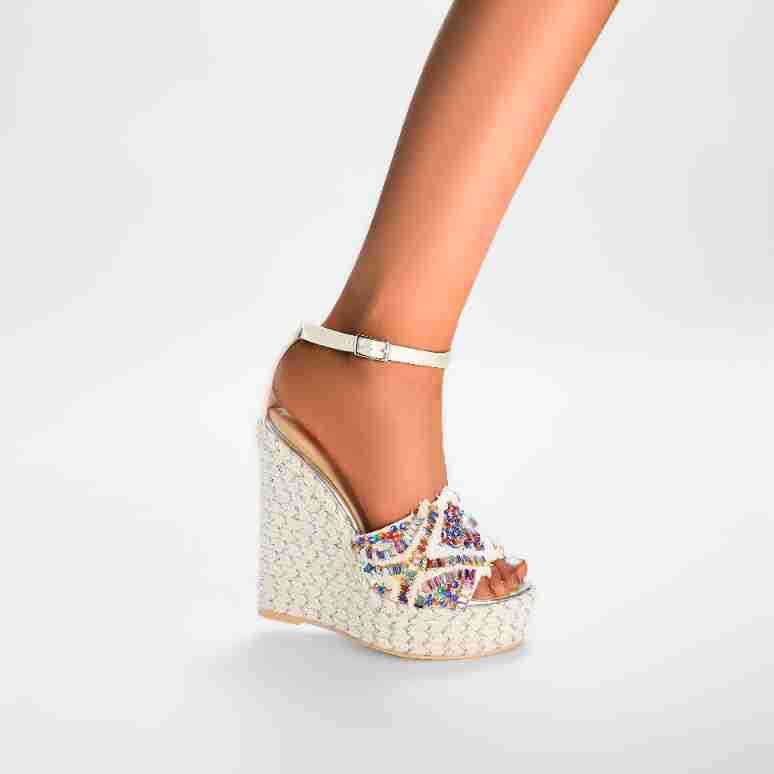 Femme Platform Kilesandaler med dekorative ædelstensdetaljer Stilla