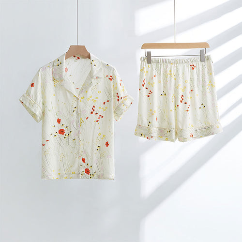 Dame Pyjamasæt med delikat blomstermønster og afslappet kortærmet top Stilla