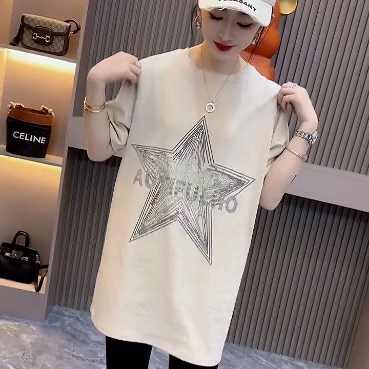 Dame T-shirt med glitrende stjernemotiv og afslappet oversized-snit Stilla