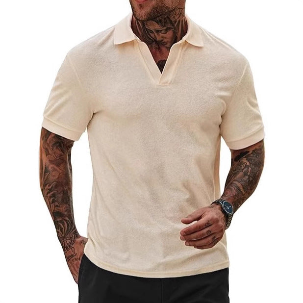 Herre polo shirt lavet af blødt bomuldsblanding med moderne V-halsudskæring Stilla