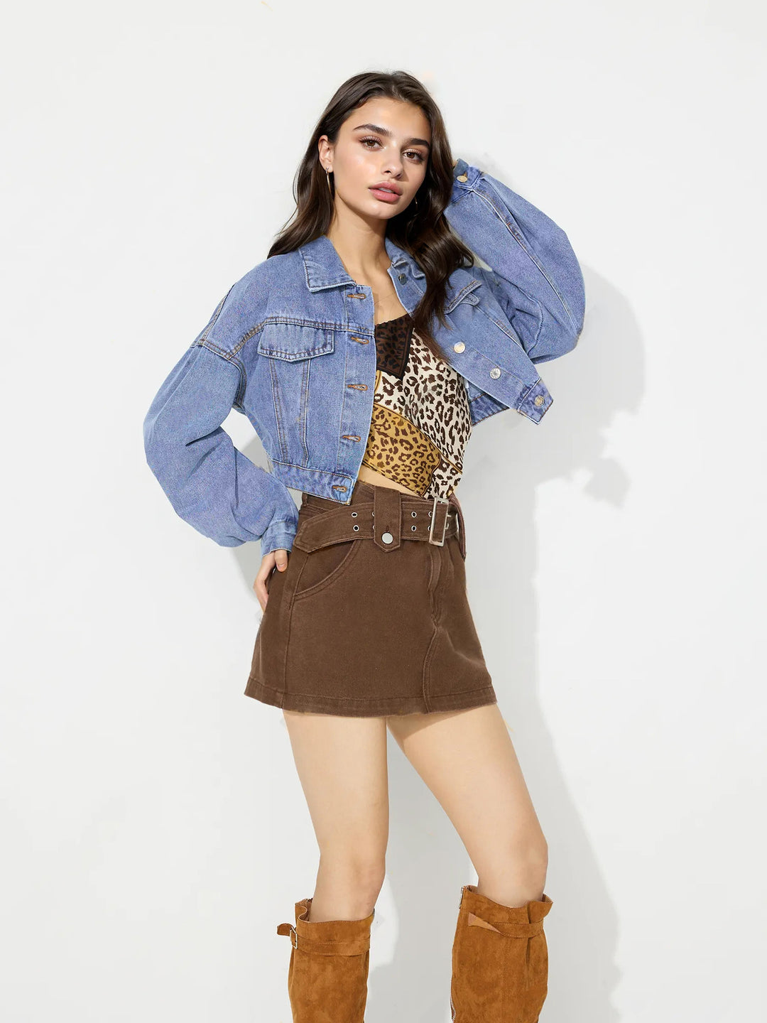 Kvinder cropped denimjakke med voluminøse ærmer og trendy knapdetaljer Stilla