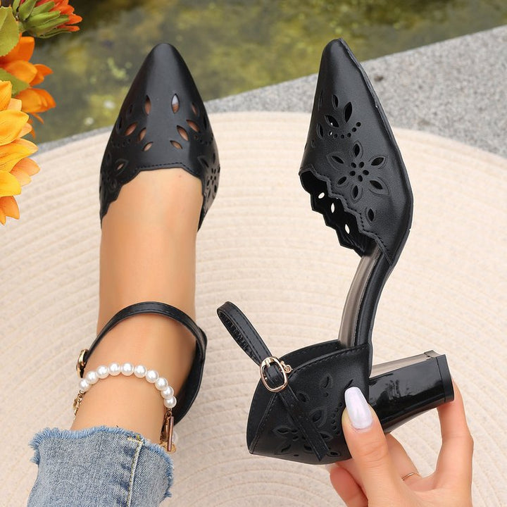 Dame Elegante Pumps med floral cut-out design og blokhælhøjde Stilla