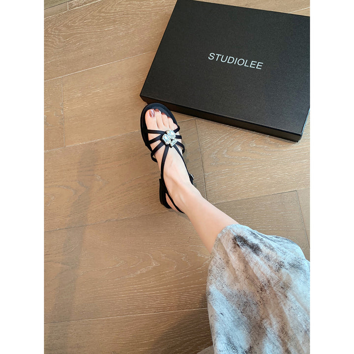 Dame Riemchen Flade Slide Sandaler med dekorative Juwel Accenter Stilla