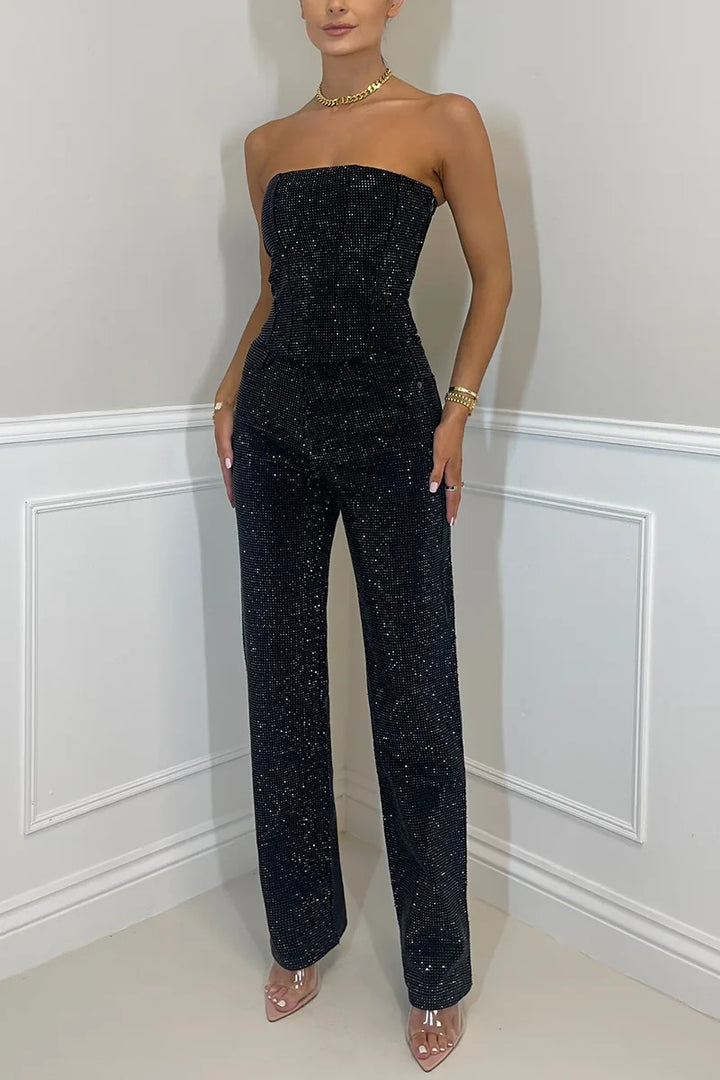 Dame Jumpsuit i trendy Denim-design med figurtilpasset overdel og elegante detaljer Stilla