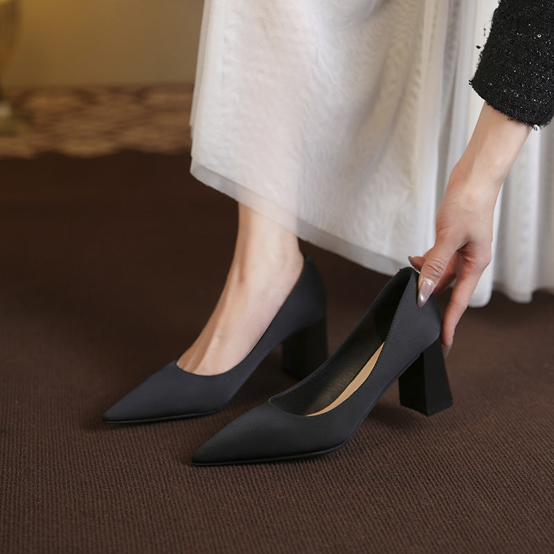 Dame elegante spids blokhæl pumps Stilla