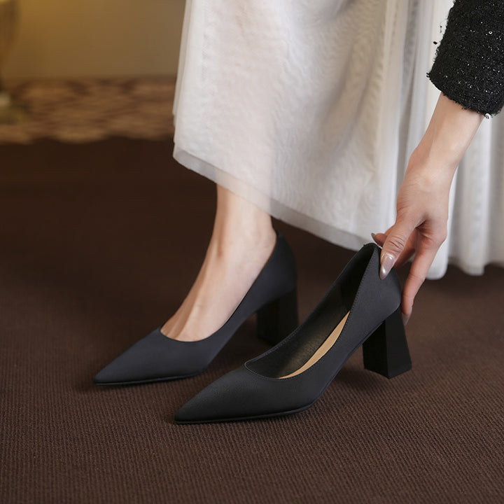 Dame elegante spids blokhæl pumps Stilla