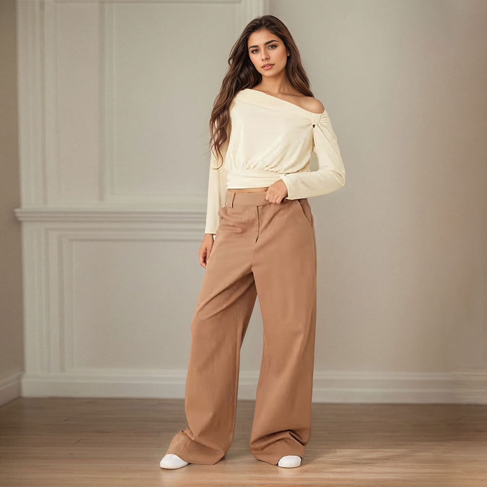 Kvindernes elegante off-shoulder top med draperet design og samling Stilla