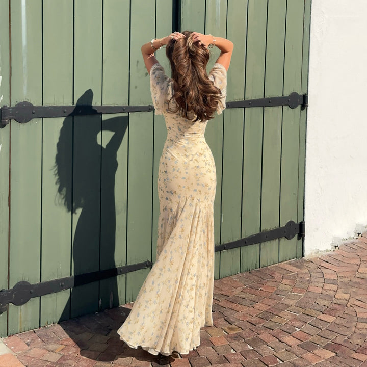 Damen elegantes Maxikleid mit floralem Design und Rüschendetails Skovae
