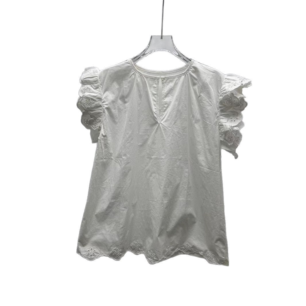 Dame blouse med voluminøse flæsedetaljer og elegant krave Stilla