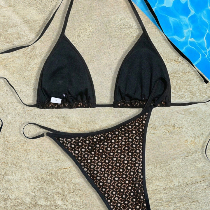 Dame bikinisæt med ekstravagant hulmønster og justerbare stropper Stilla