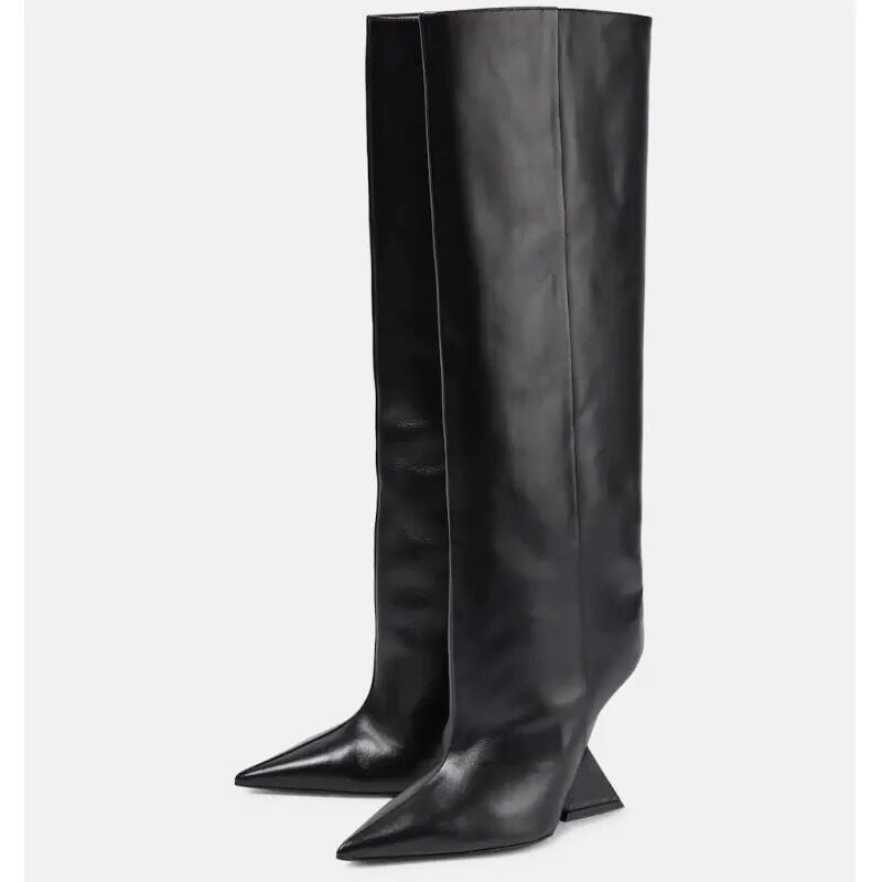 Femme knæhøje stiletto-støvler med skulpturelt design Stilla