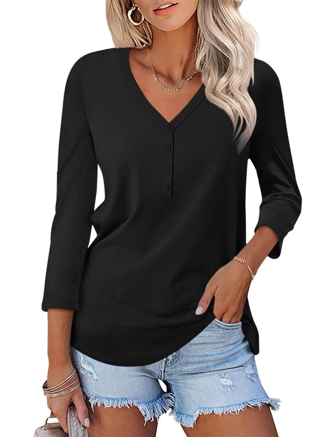Dame T-shirt med V-hals og praktisk knapliste Stiila