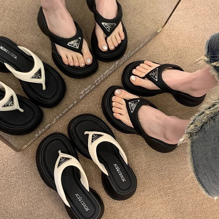 Dame tæer skiller sandaler med komfortabel polstring og moderigtige accenter Stilla