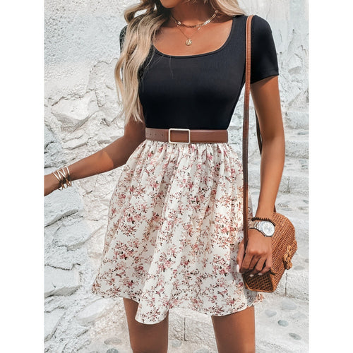 Dame Floral Print Fit og Flare Kjole med Bælte Stilla
