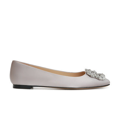Dame elegante satin ballet sko med dekorativ smykke accent Stilla