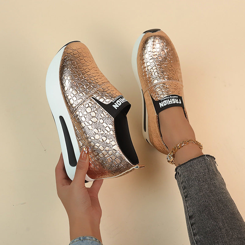 Dame Slip-On Sneakers med glitrende overmateriale og skridsikker sål Stilla