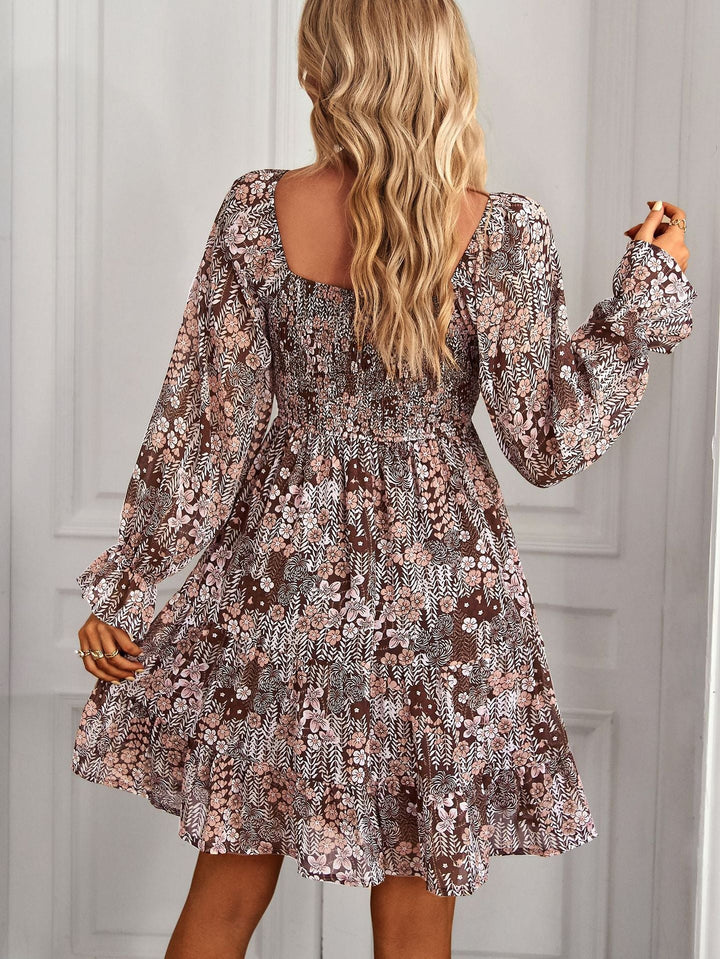 Stilla | Square Neck Lange Ærmer Fit Flare Mini Kjole