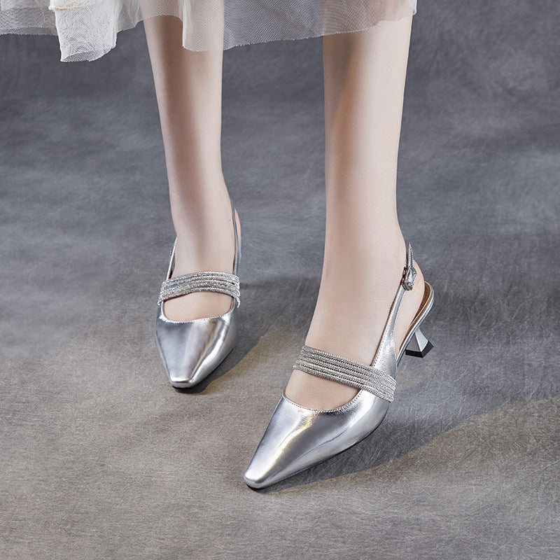 Femme Slingback-hæle med elegant remdetalje Stilla