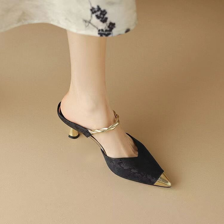 Dame Slingback Pumps med glitrende rem og elegant blokhæl Stilla