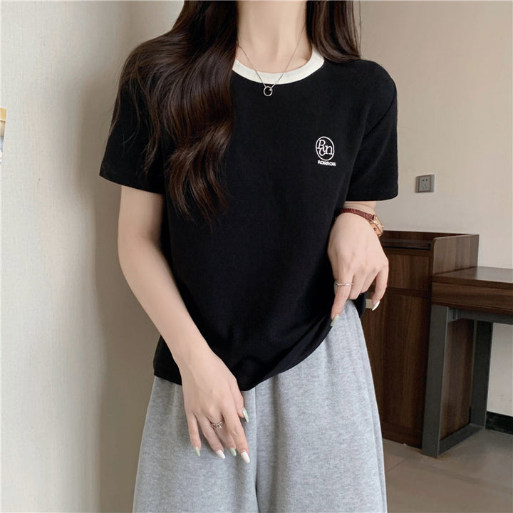 Femme Relaxed Fit Ribbomuld T-Shirt med kontrastbånd Stilla