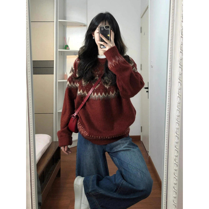Dame stilfuld sweater med traditionelt mønster Stilla
