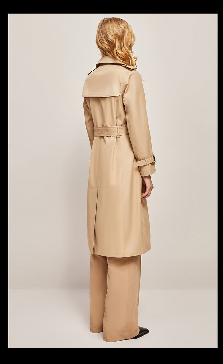 Stilla | Vindafvisende trenchcoat i figursyet form til damer