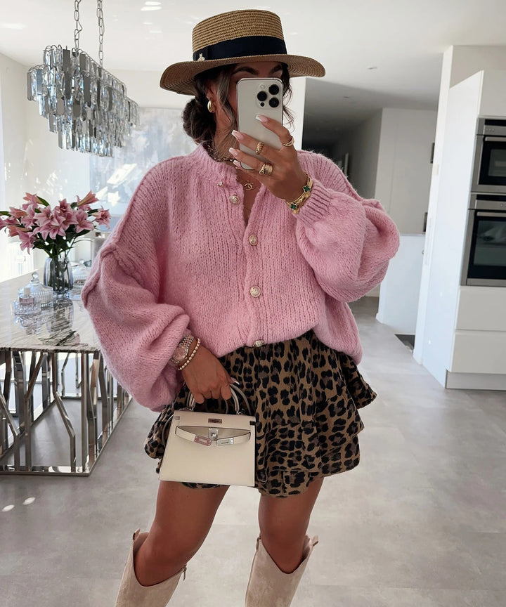 Kvinders fashionable cardigan med oversized ærmer og knapdetaljer Stilla