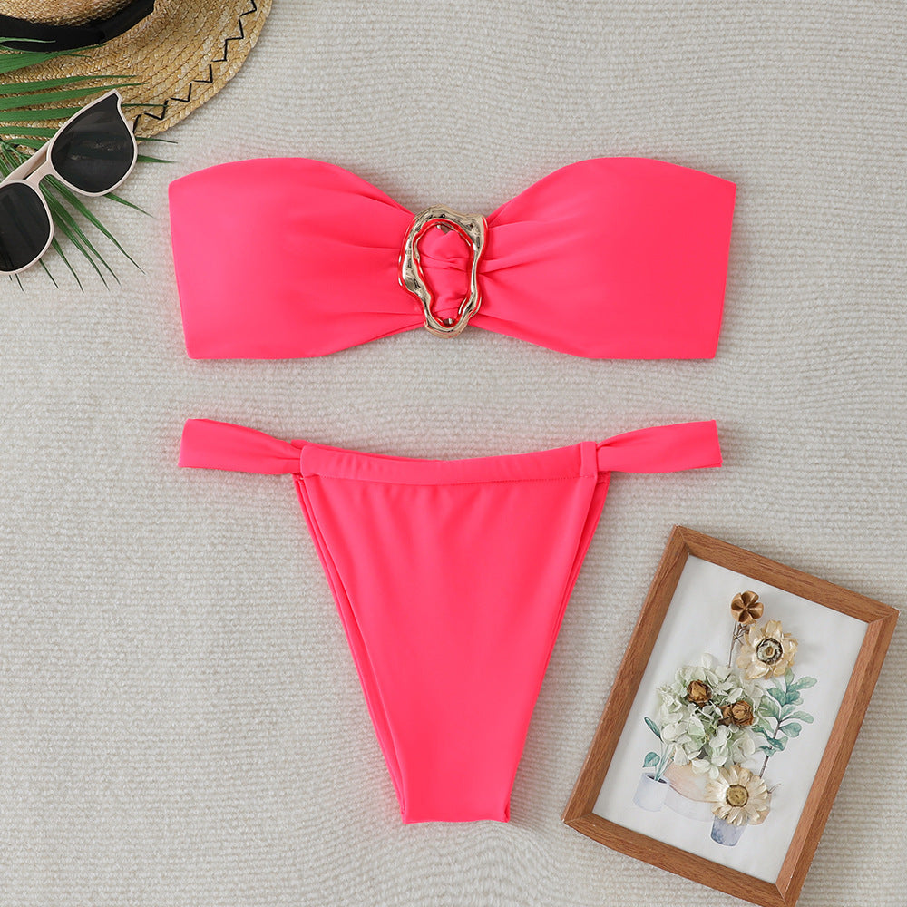 Dame bandeau bikini med elegant ringdetalje fra Skovae