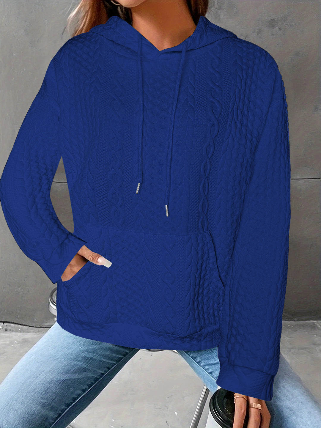 Dame Oversized Strikhoodie med Kængurulomme og Hætte Stilla