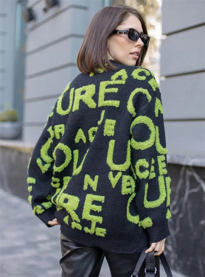 Dame Oversized Strikpullover med iøjnefaldende skrift og afslappet pasform Stilla