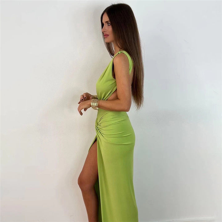 Dame Elegant aftenkjole med dyb V-udskæring og sidelange cut-outs Stilla