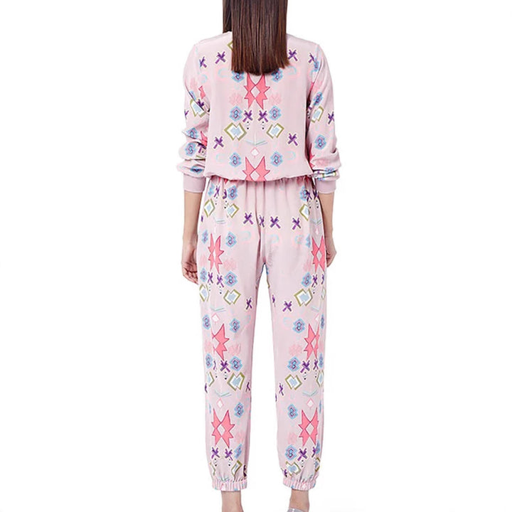 Dame fritidssæt med moderne grafisk mønster og elastisk talje Stilla