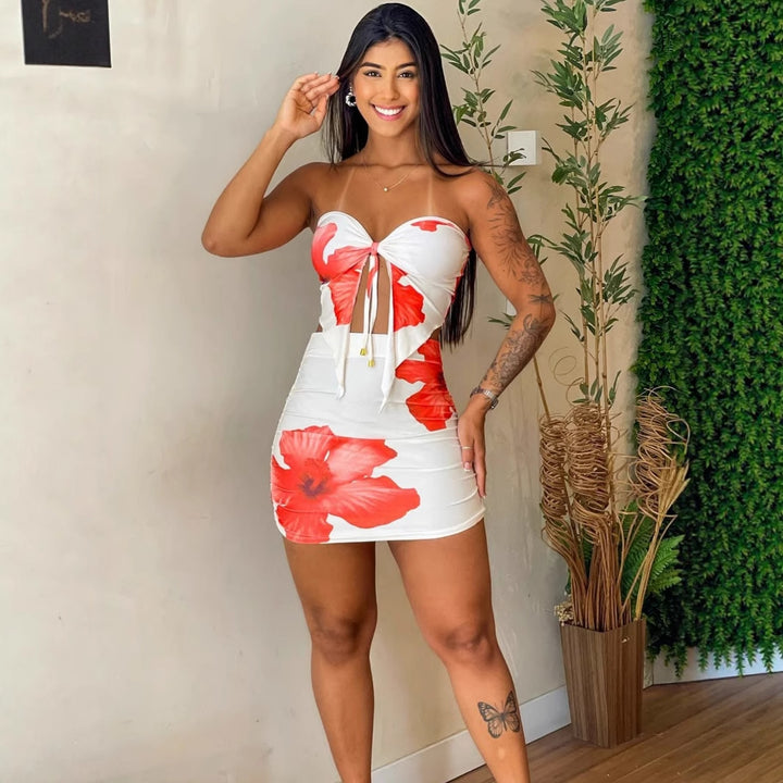Dame figursyet kjole med floral design og rynkedetaljer Skovae